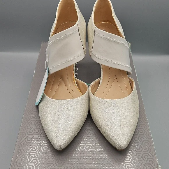 Andrew Geller Memory Foam Champagne/Silver Heels Size 7 NIB - Picture 7 of 8